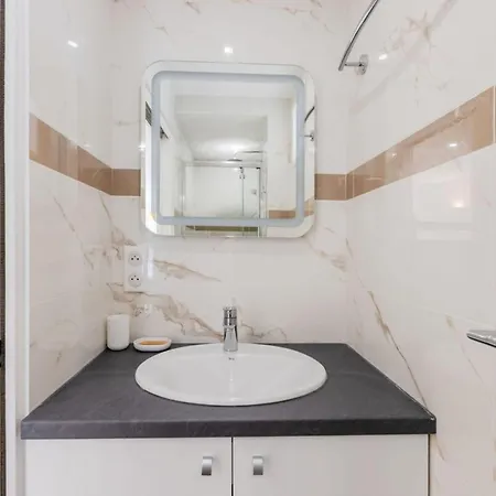 Luxurious 2-room In Palm Cannes