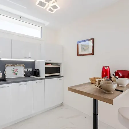 Apartamento Luxurious 2-room In Palm *